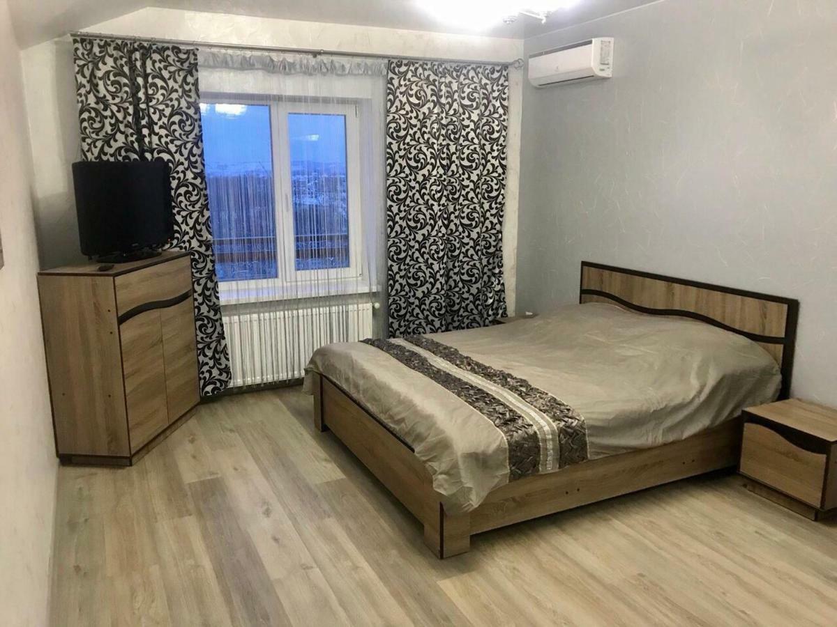 Апартаменти Економ Ivano-Frankivsk Exterior photo
